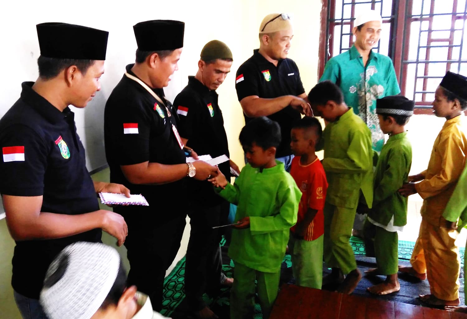 Perkumpulan Pemuda Kampar Batam (P-PKB) berbagi ke panti asuhan